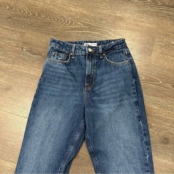 Zara Women’s Blue Straight Leg High Waisted Raw Hem Jeans Size 4 Dark Wash - Picture 5 of 14
